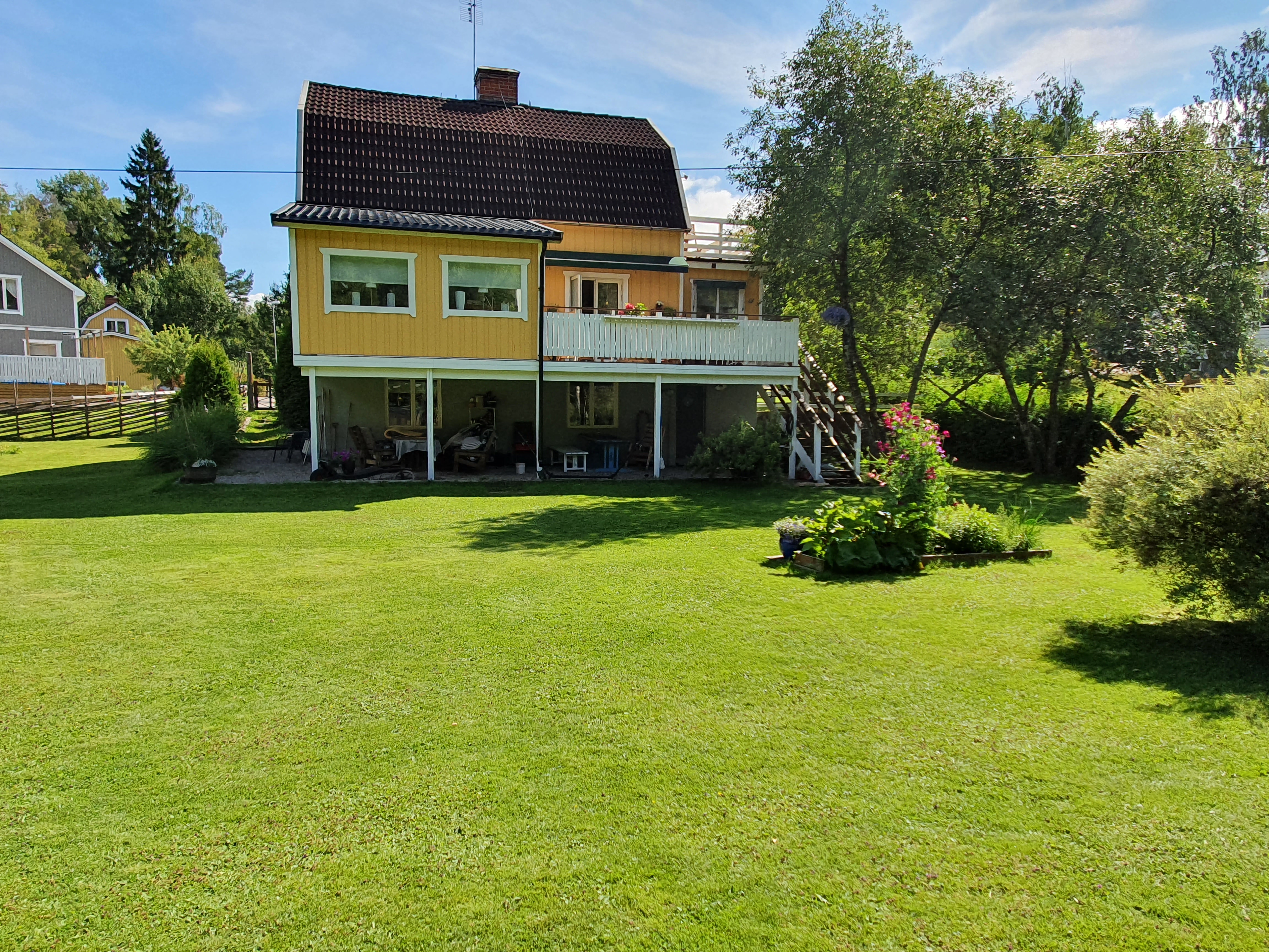 Vårt hus från badet